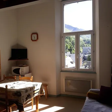 Situe Au Sein D'une A Pour 4 A 6 Personnes, 1 Chambre, 1 Mezzanine * Bareges