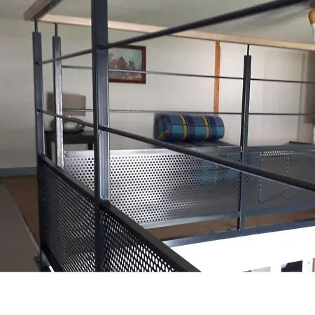 Situe Au Sein D'une A Pour 4 A 6 Personnes, 1 Chambre, 1 Mezzanine *